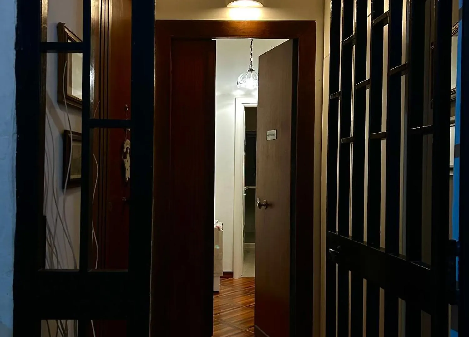 Trinita Degli Spagnoli House Naples